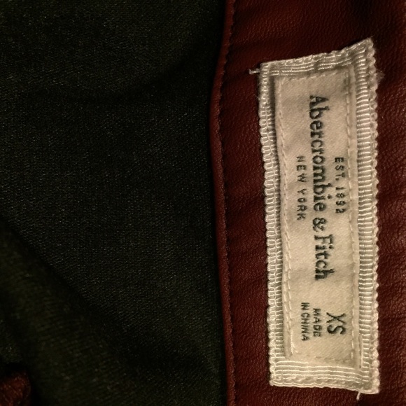 Abercrombie & Fitch Maroon (Red) leather skirt! - Picture 4 of 4