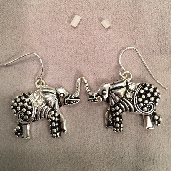 Jewelry - ALABAMA FANS Elephant Pierced Earrings silver/blck