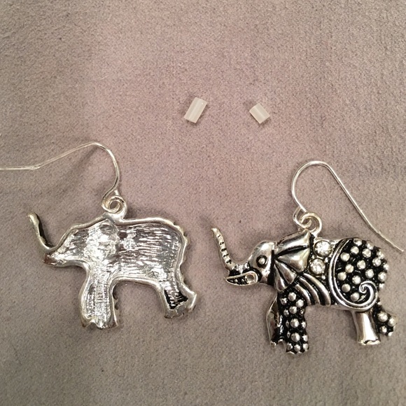 ALABAMA FANS Elephant Pierced Earrings silver/blck - Picture 3 of 4