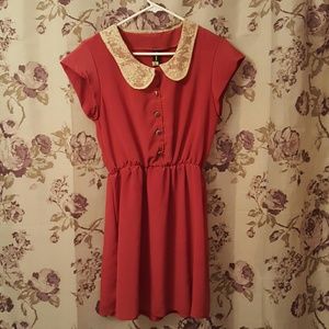 Peter pan collar dress
