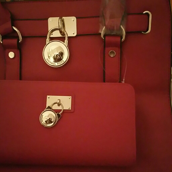 Handbag - Picture 2 of 3