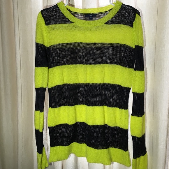 Women's loose knit wool blend sweater. Sz M - Picture 1 of 4