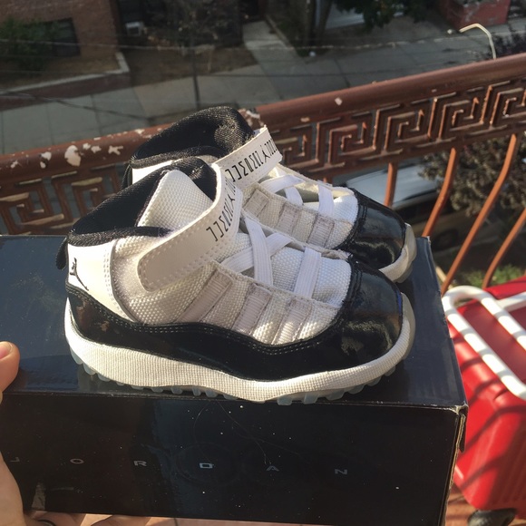 Jordans 11s 7c all original
