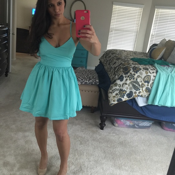 Meet your Posher, Candice - Picture 4 of 4