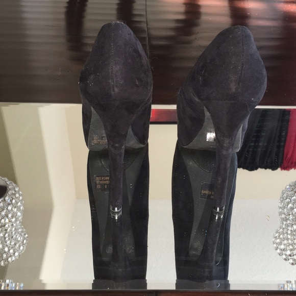 Nice Like New Suede Black Shoes - Picture 3 of 4