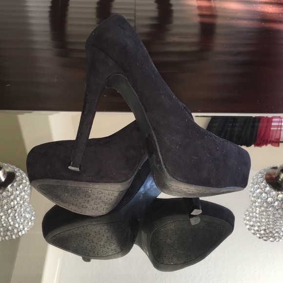 Nice Like New Suede Black Shoes - Picture 4 of 4