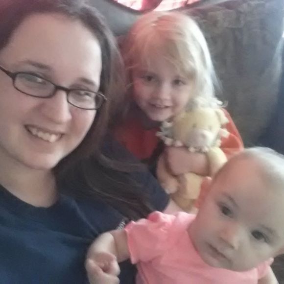 Meet your Posher, Courtney - Picture 1 of 1