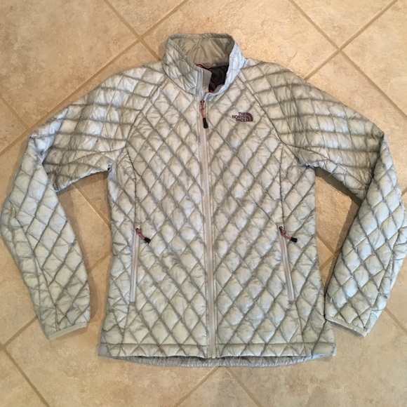 The North Face Jackets & Blazers - 🍂 The North Face Thermoball Jacket Size S