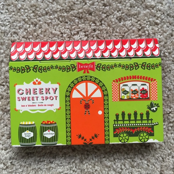 Benefit Cheek Palette