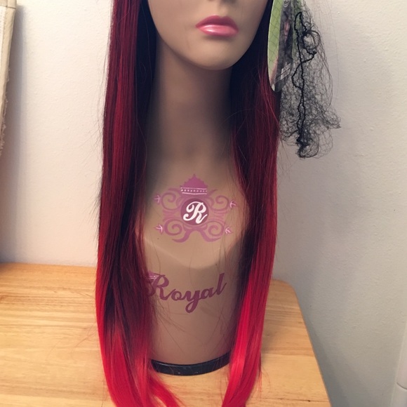 Wig - Picture 2 of 4