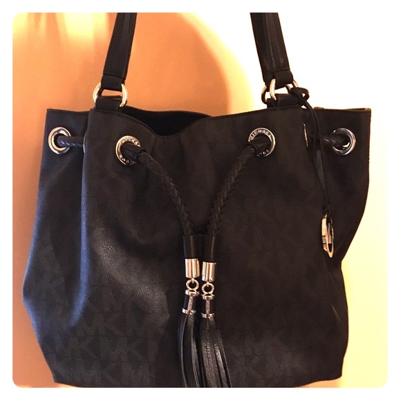 michael kors bag - Picture 1 of 3