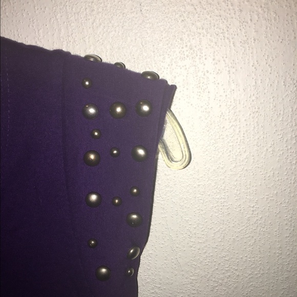 Sleeveless purple tops with studs - Picture 3 of 3