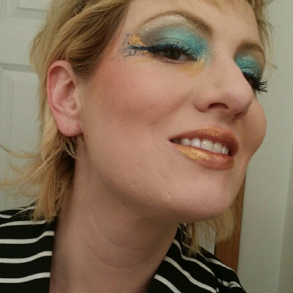 Meet your Posher, Ella - Picture 3 of 3