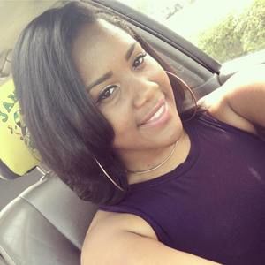 Meet your Posher, Claudia