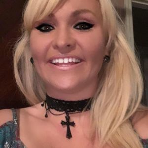 Meet your Posher, Debra