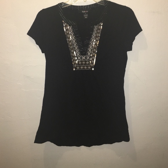 Black short sleeve top - Picture 2 of 3