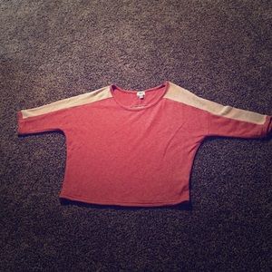 Half sleeve sweatshirt