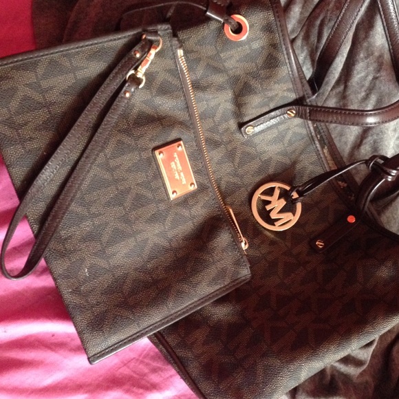 Reversible Michael Kors bag and wallet.
