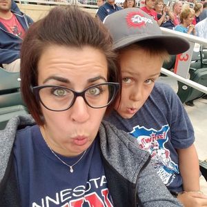 Meet your Posher, Ashley