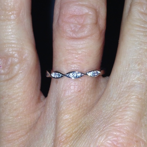 Cubic zirconia band