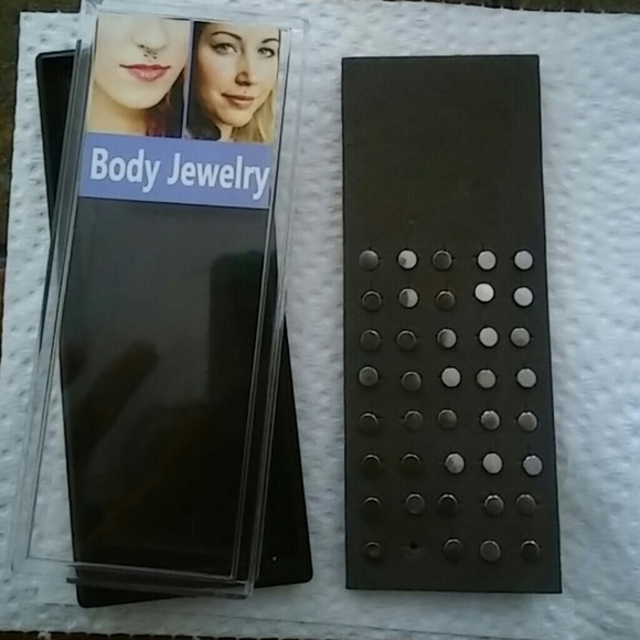 SOLD!!!Body Jewelry...38 monroe,lip,nose studs - Picture 3 of 4