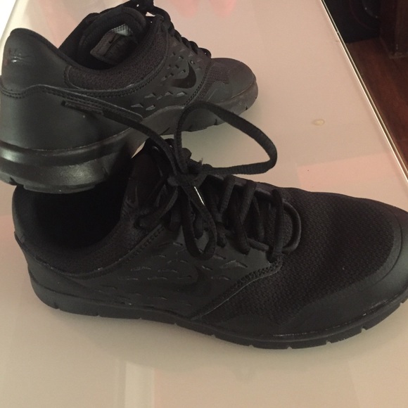 Shoes - Picture 3 of 3