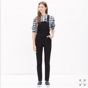 Madewell denim cross back black overalls sz small