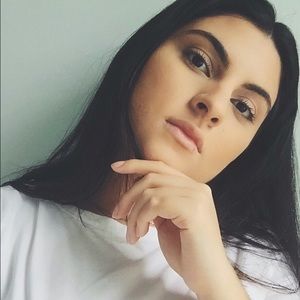 Meet your Posher, Leandra