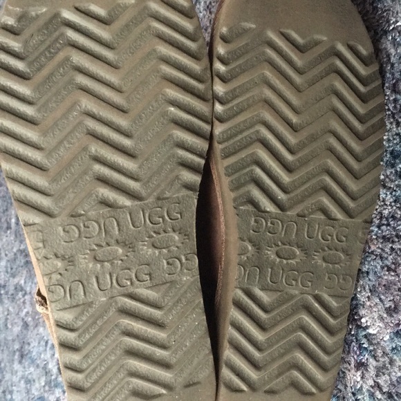 Women's tall chocolate Ugg boots - Picture 4 of 4