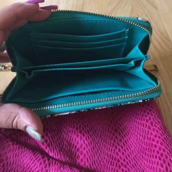 Wristlets - Picture 2 of 3