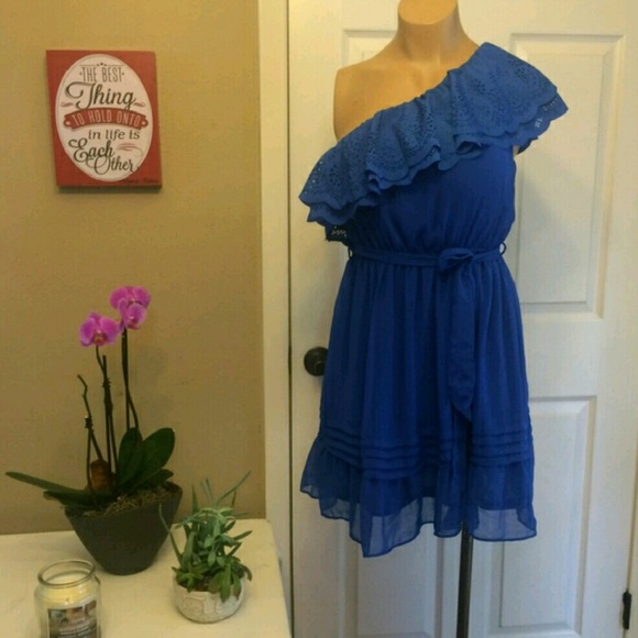 one-shoulder dress - Picture 1 of 4