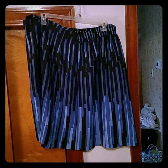 Knee length skirt plus