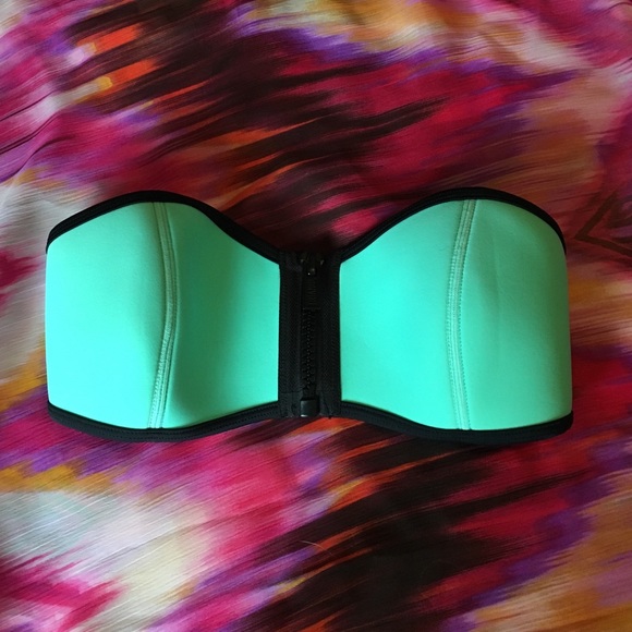Triangl bikini top - M