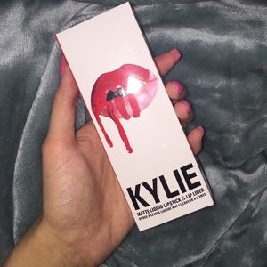 sold out online Kylie lipkit, Mary Jo K