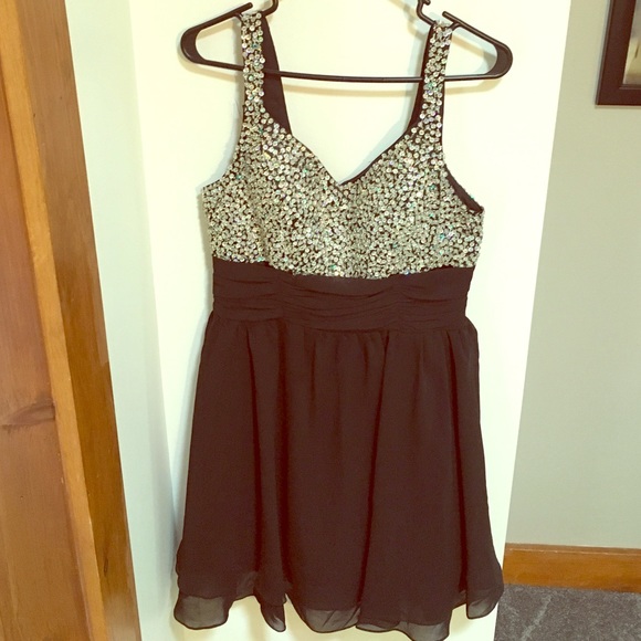 Gorgeous beaded dress! Silver and black!
