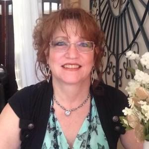 Meet your Posher, Debbie