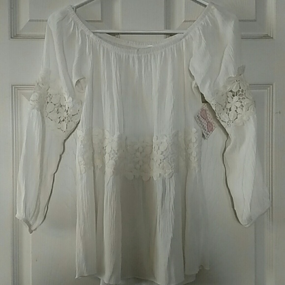 NWT white peasant blouse