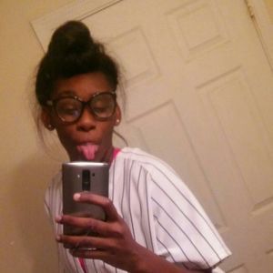 Meet your Posher, Cekeya