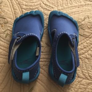 Toddler water shoes