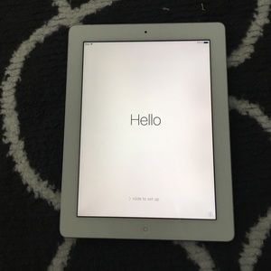 White iPad 2 & chevron case