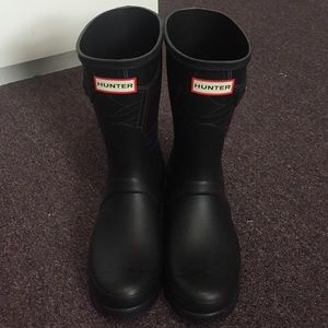 Short Hunter rain boots- never worn