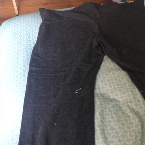 Grey cropped leggings