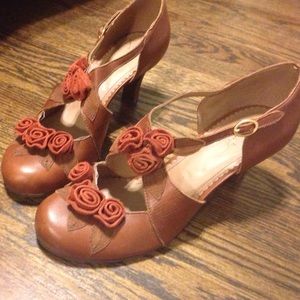 Anthropologie T-straps!!!