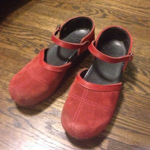 Red suede Dansko clogs