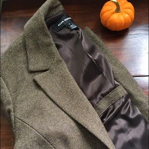 Club Monaco brown women's suit