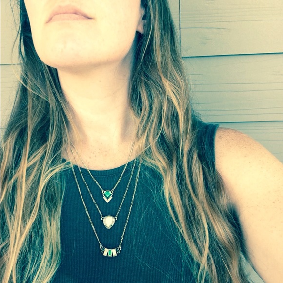 Green convertible necklace - Picture 2 of 4