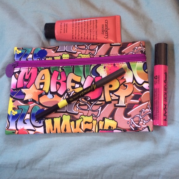 Ipsy Bag plus 3 items