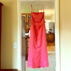 💕BEAUTIFUL💕 Lillie Rubin coral beaded gown!!!