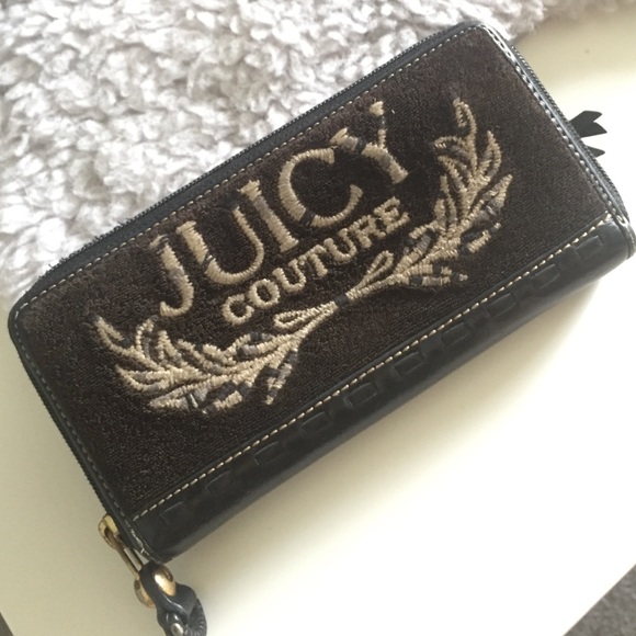 Juicy Couture "Juicy Princess" zipper wallet
