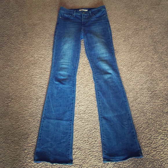 {Levi's} 315 shaping Bootcut